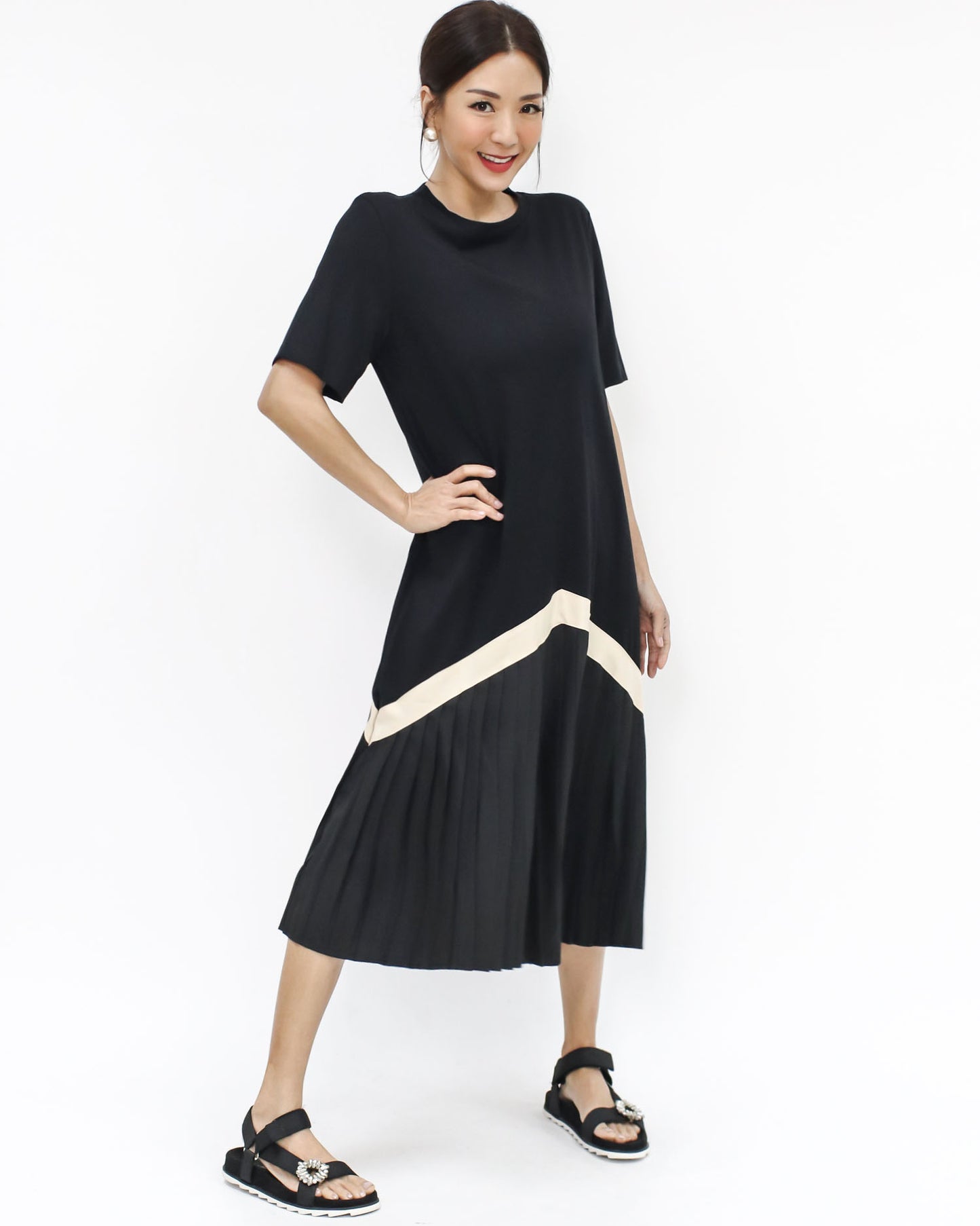 black tee w/ chiffon pleats & beige strap dress *pre-order*