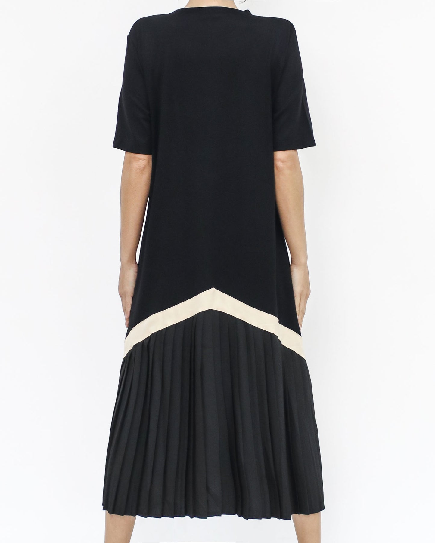 black tee w/ chiffon pleats & beige strap dress *pre-order*