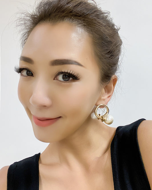 gold metal with pearls earrings