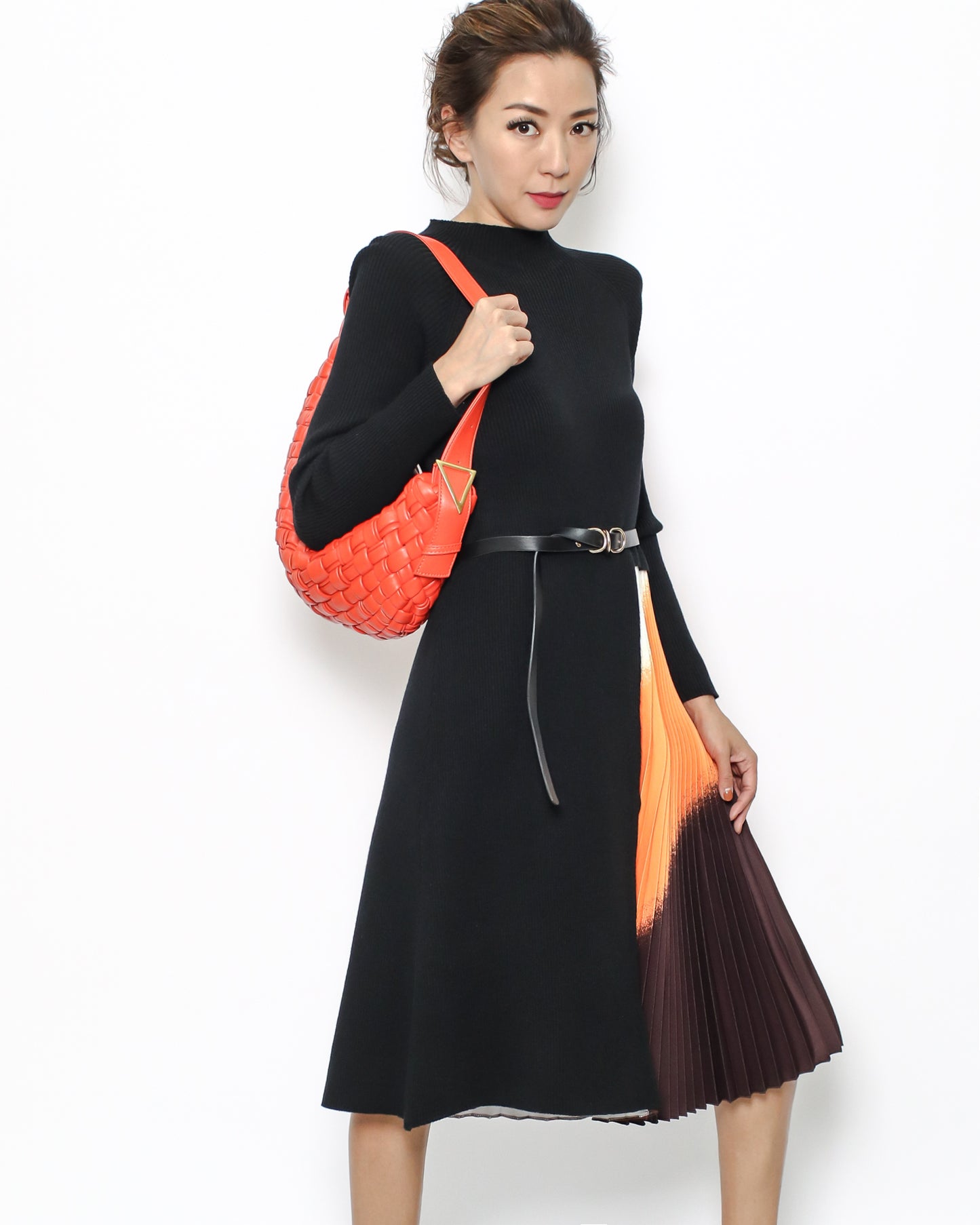 black knitted & colourful pleats dress with belt *pre-order*