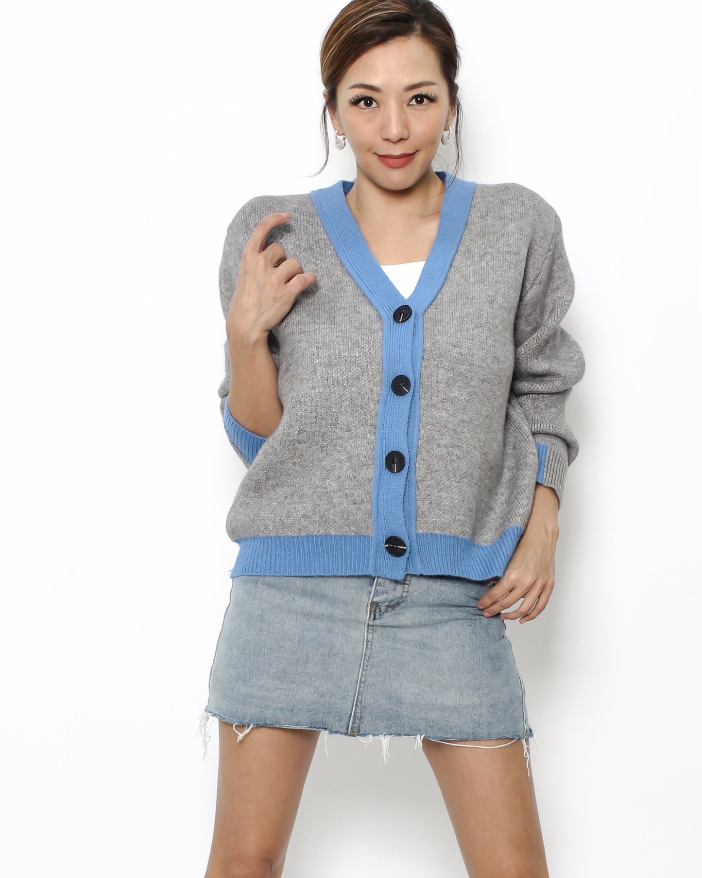 grey & blue trim knitted cardigan *pre-order*