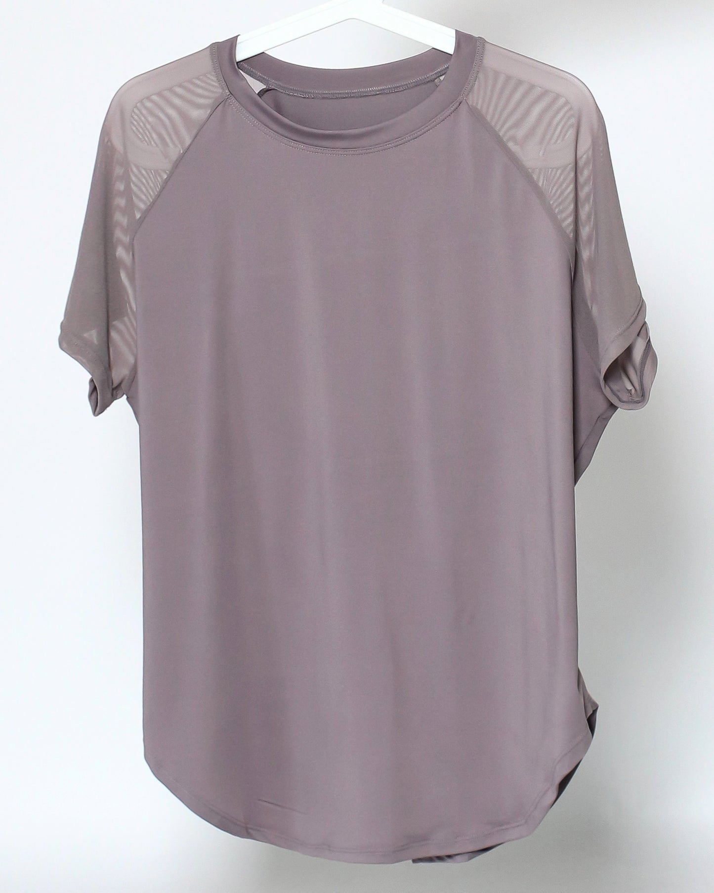 purple mesh shoulders ruched open back sporty tee *pre-order*