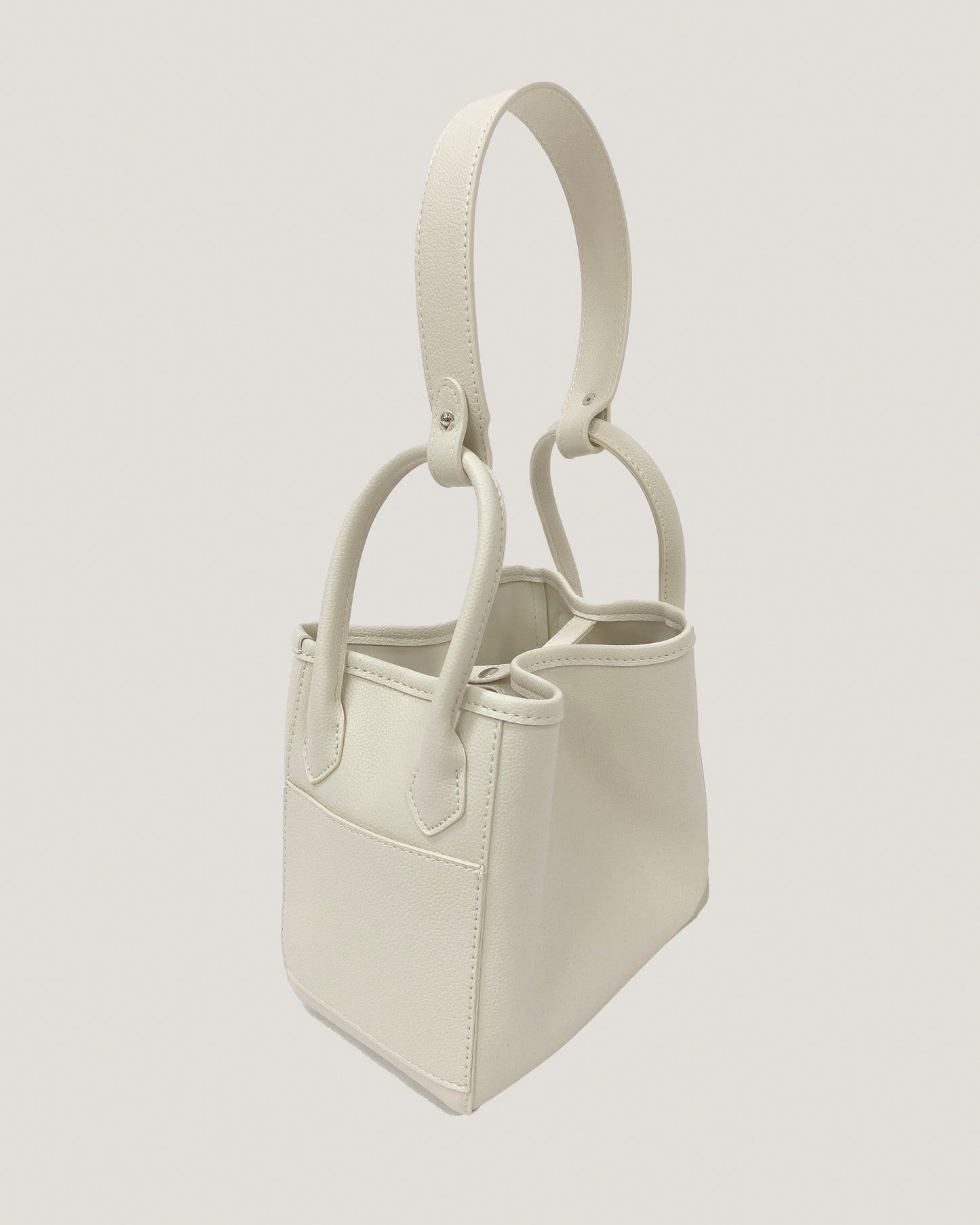 ivory PU leather bucket shoulder bag *pre-order*