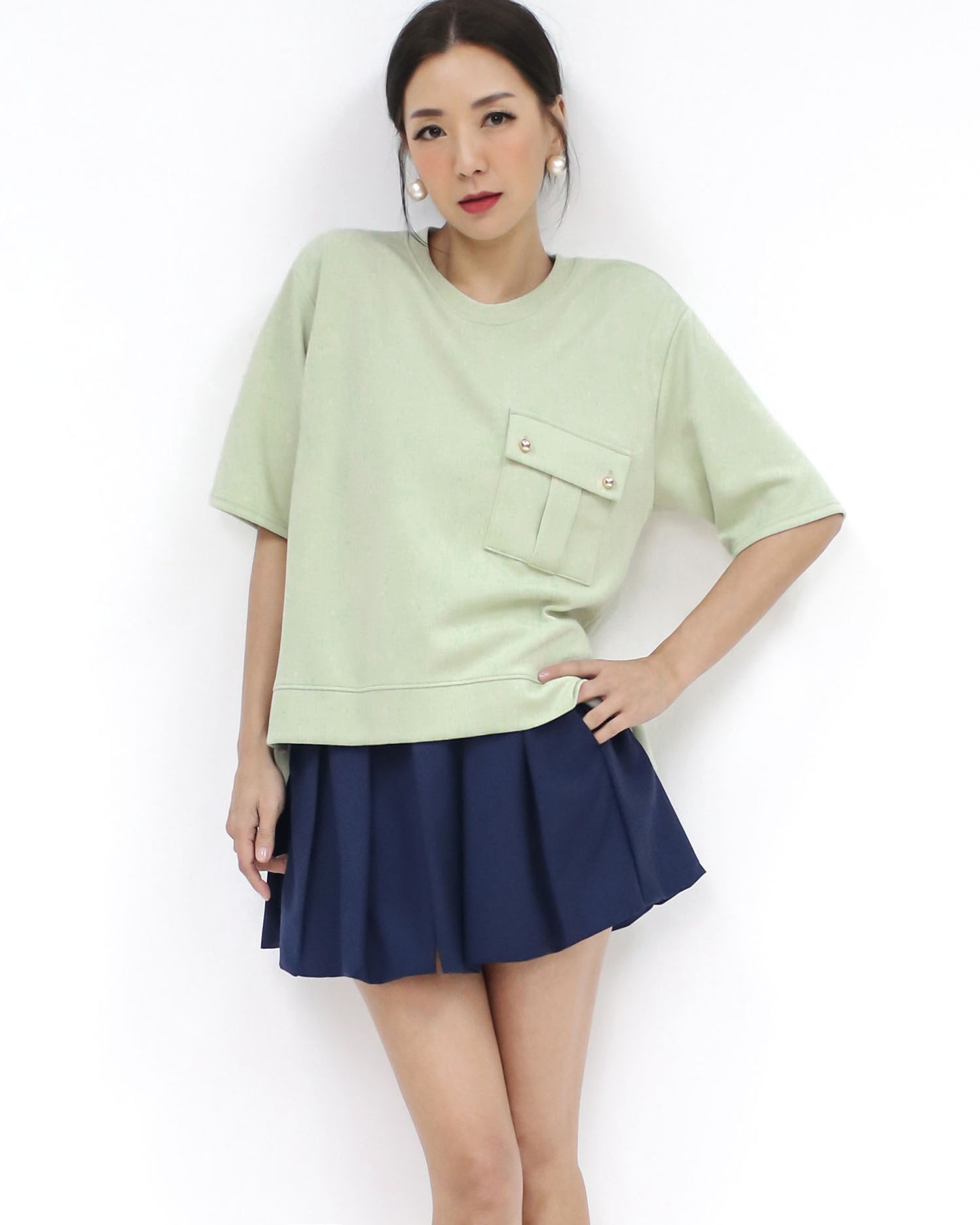 light green pocket sweat tee