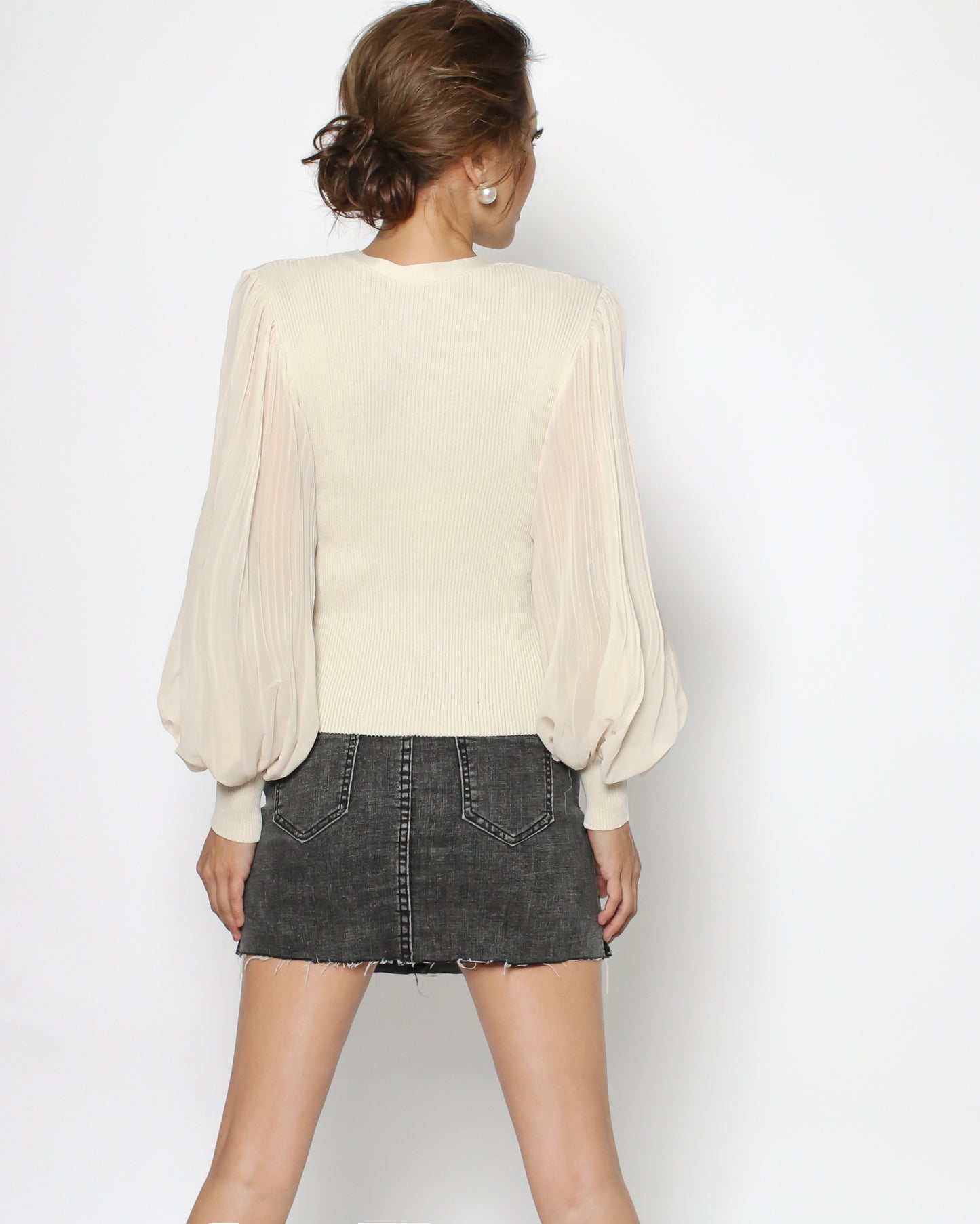 beige & mesh pleats sleeves knitted top *pre-order*