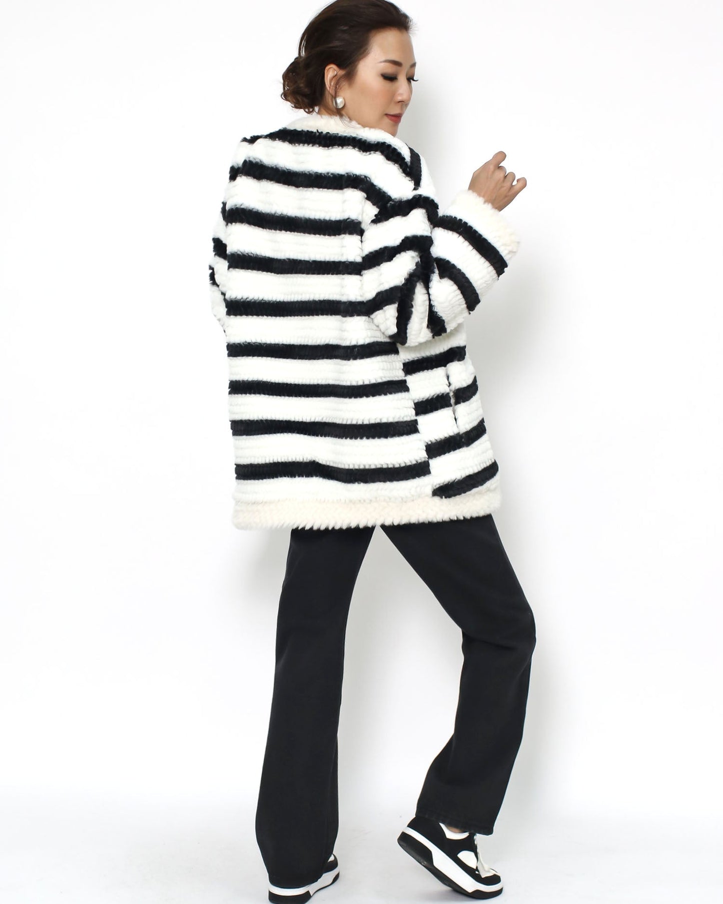 black & ivory stripes furry bomber jacket *pre-order*