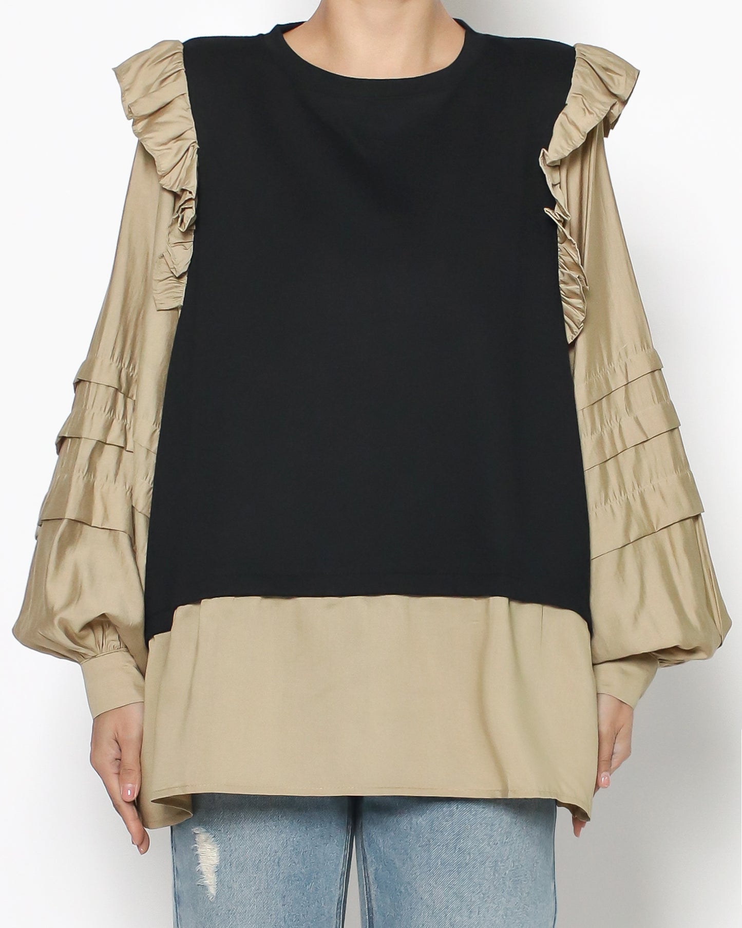 black knitted & beige silky puff sleeves top *pre-order*