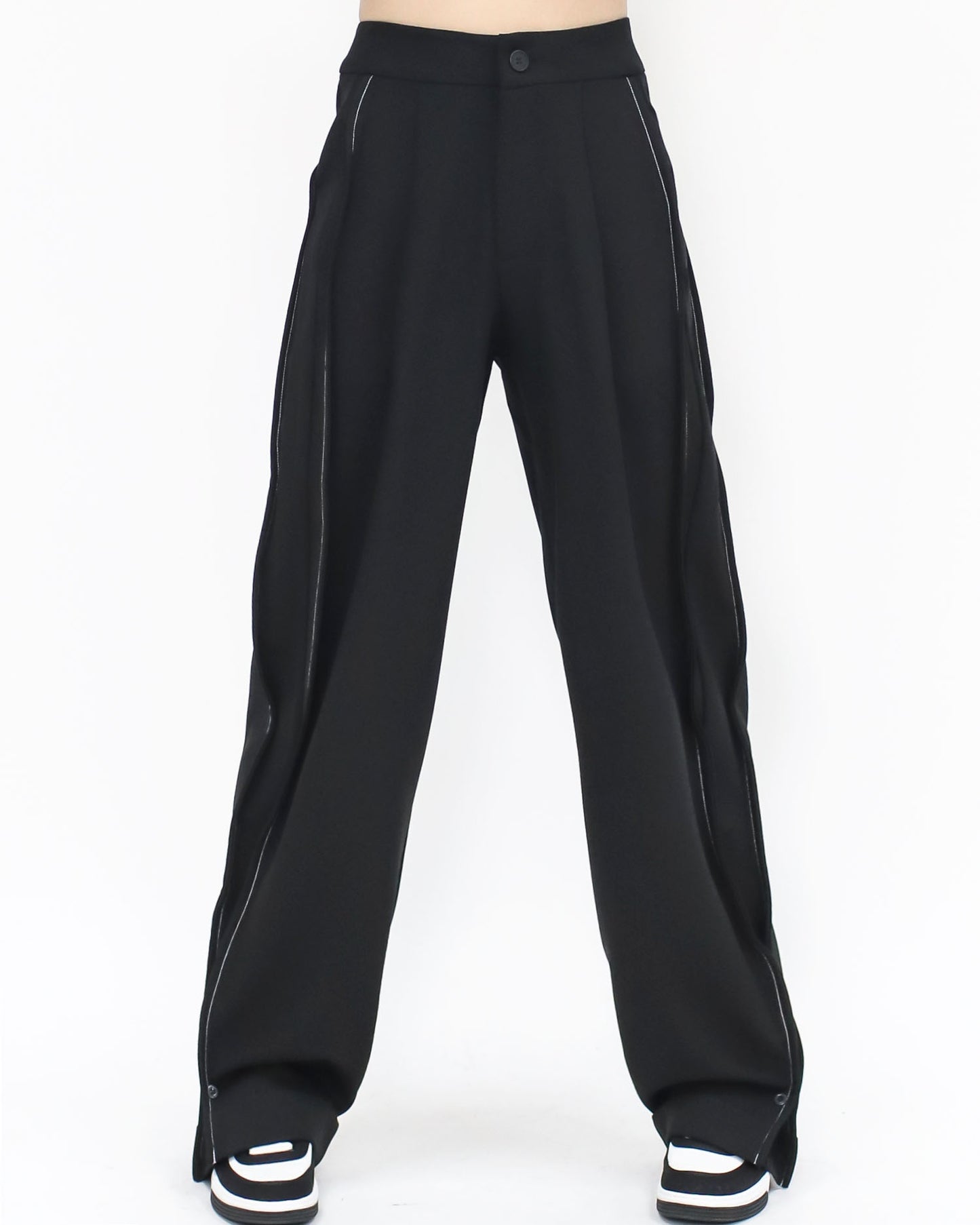 black w/ ivory trim button side straight pants - S