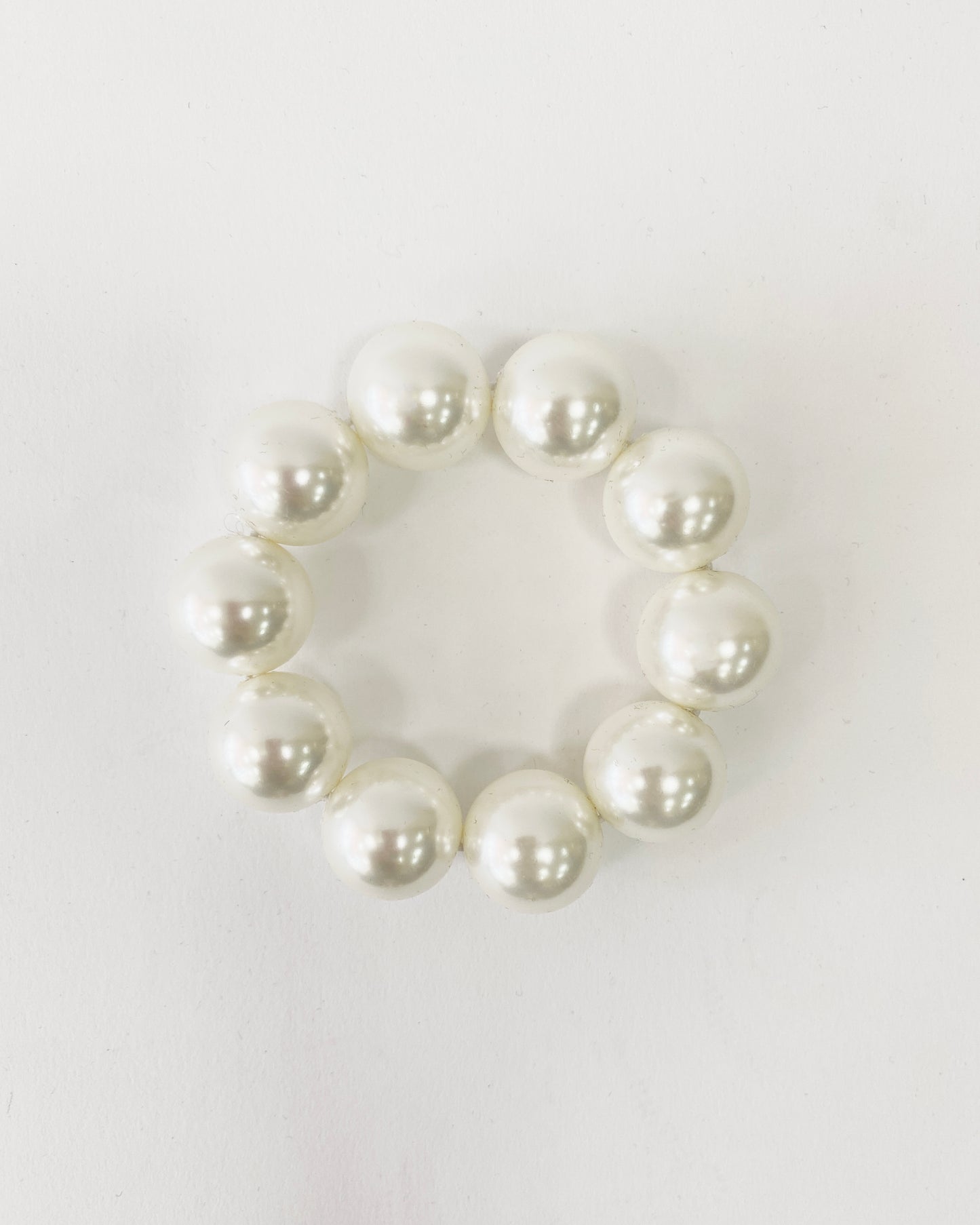 pearls hair scrunchie *pre-order*