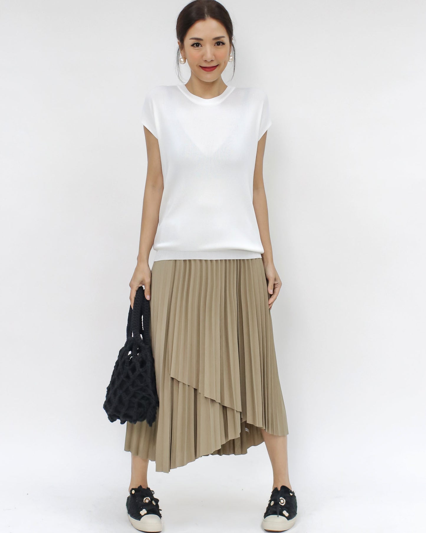 beige pleats asymmetric skirt *pre-order*