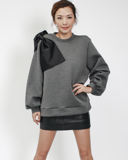 grey w/ black bow side sweatshirt *pre-order*