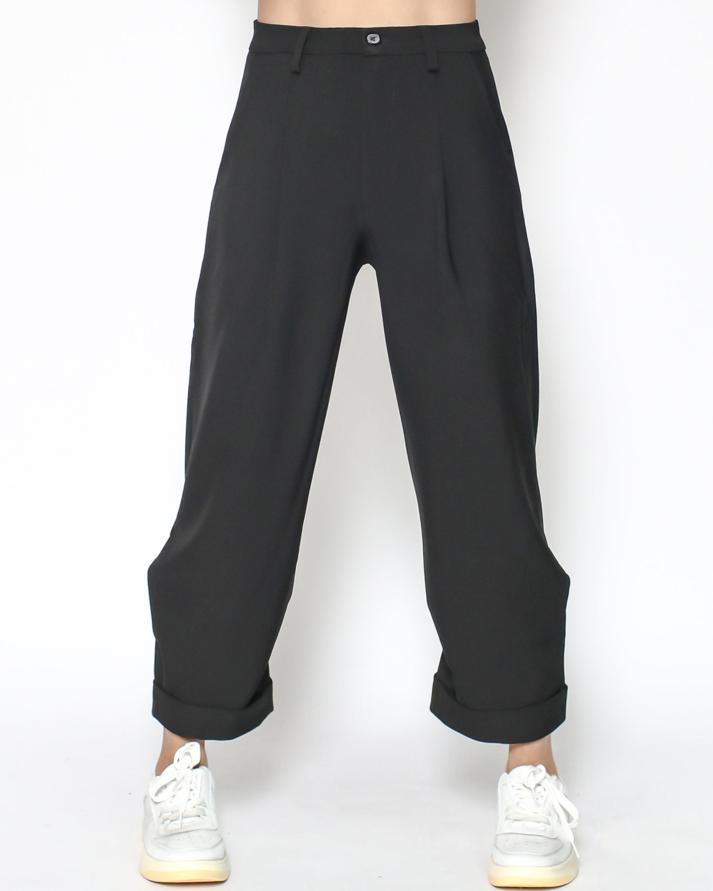black ruched back casual pants *pre-order*