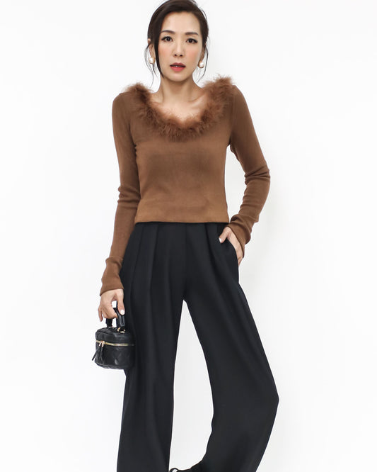 brown wool blended cotton w/ faux fur neckline top *pre-order*