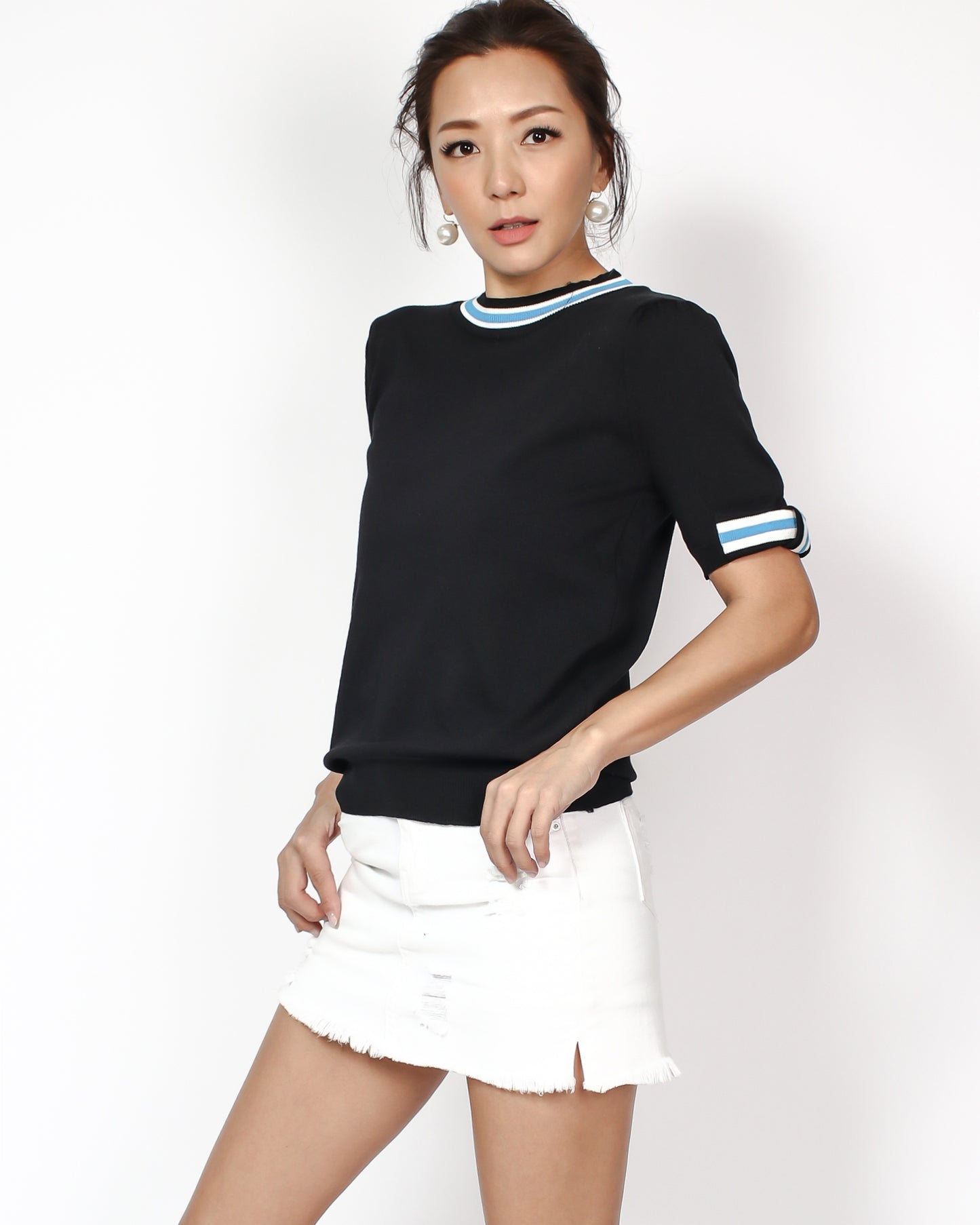black knitted with bows & stripes neckline top *pre-order*