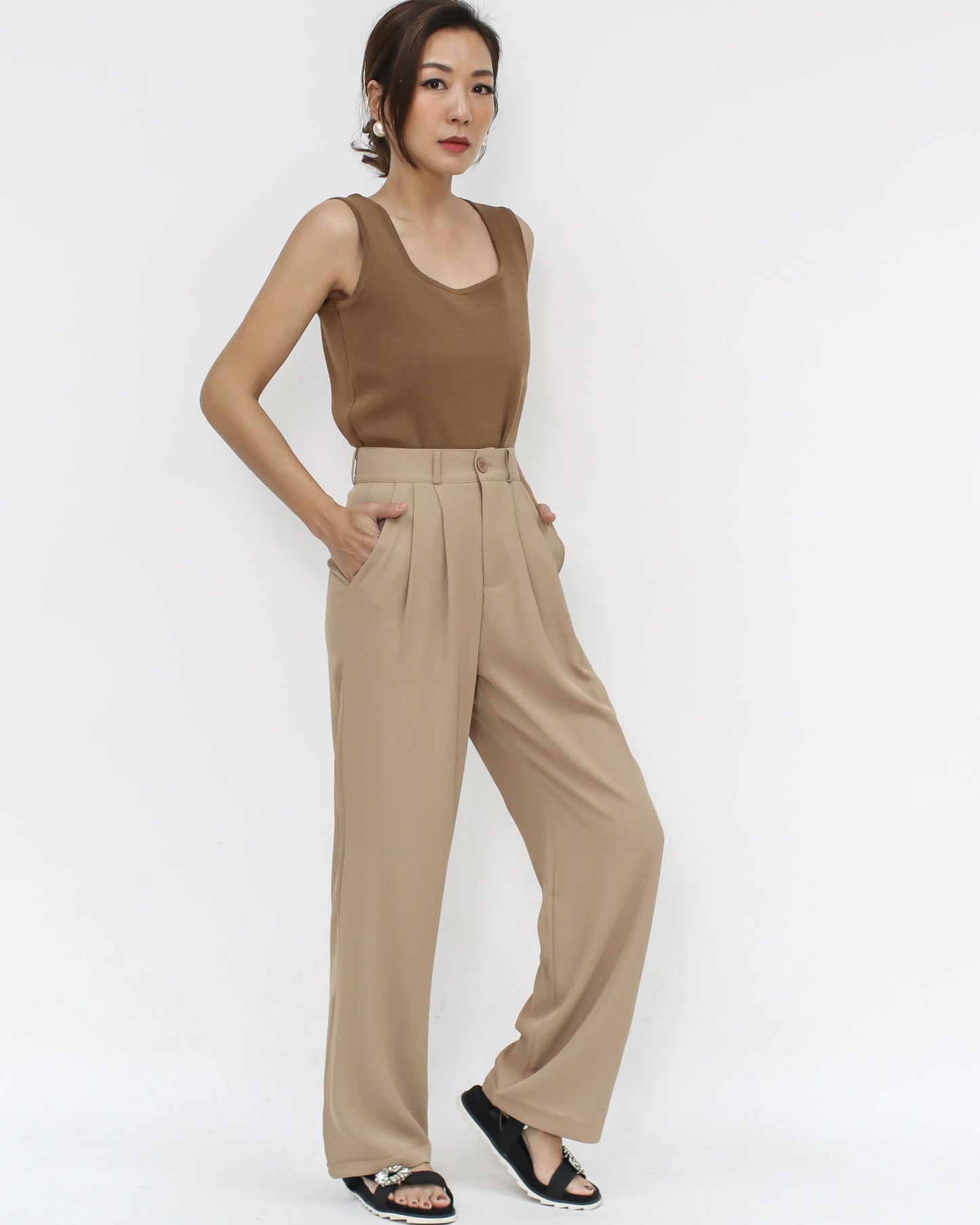 beige chiffon pleats pants *pre-order*