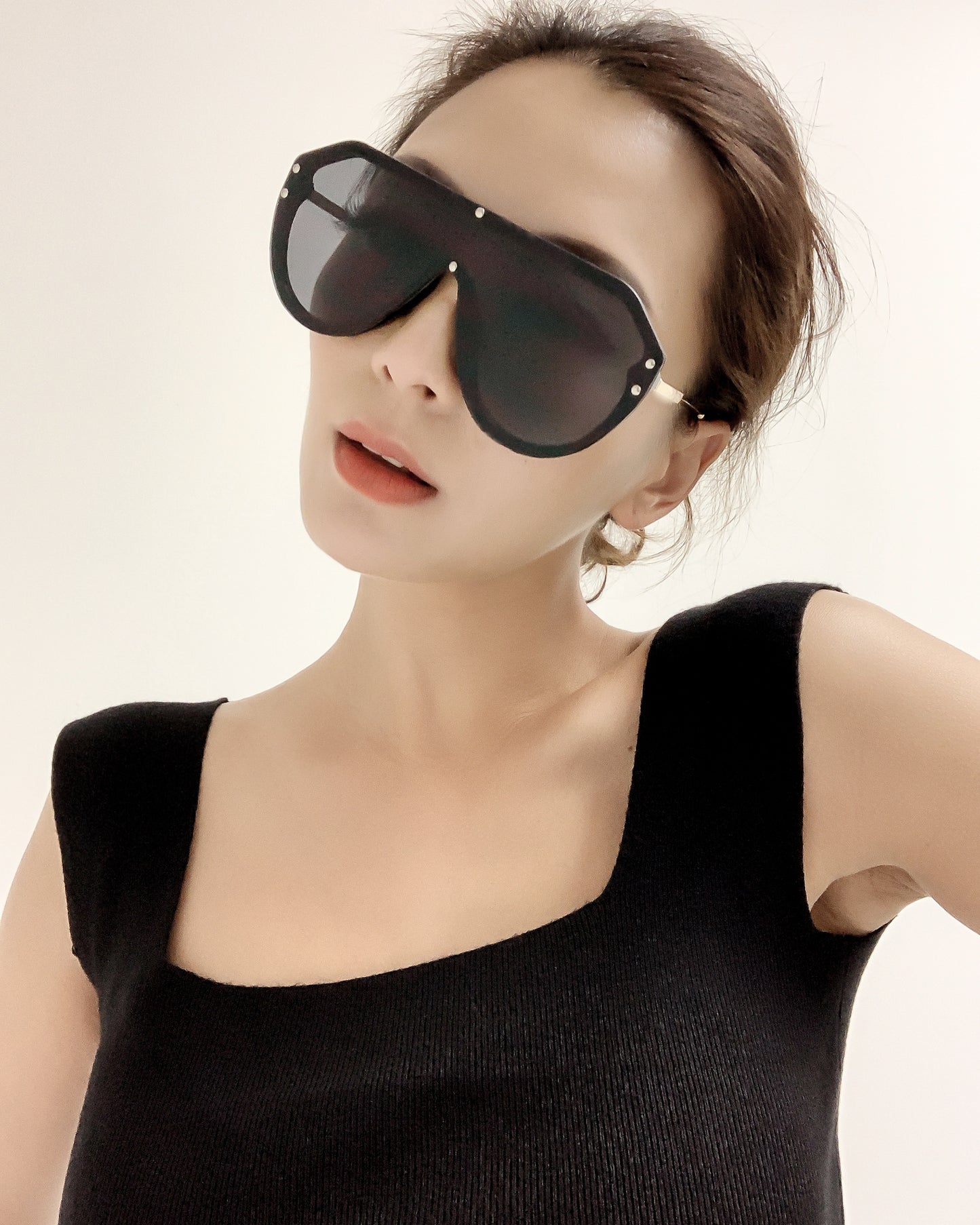 black with dark grey lens frameless sunglasses *pre-order*