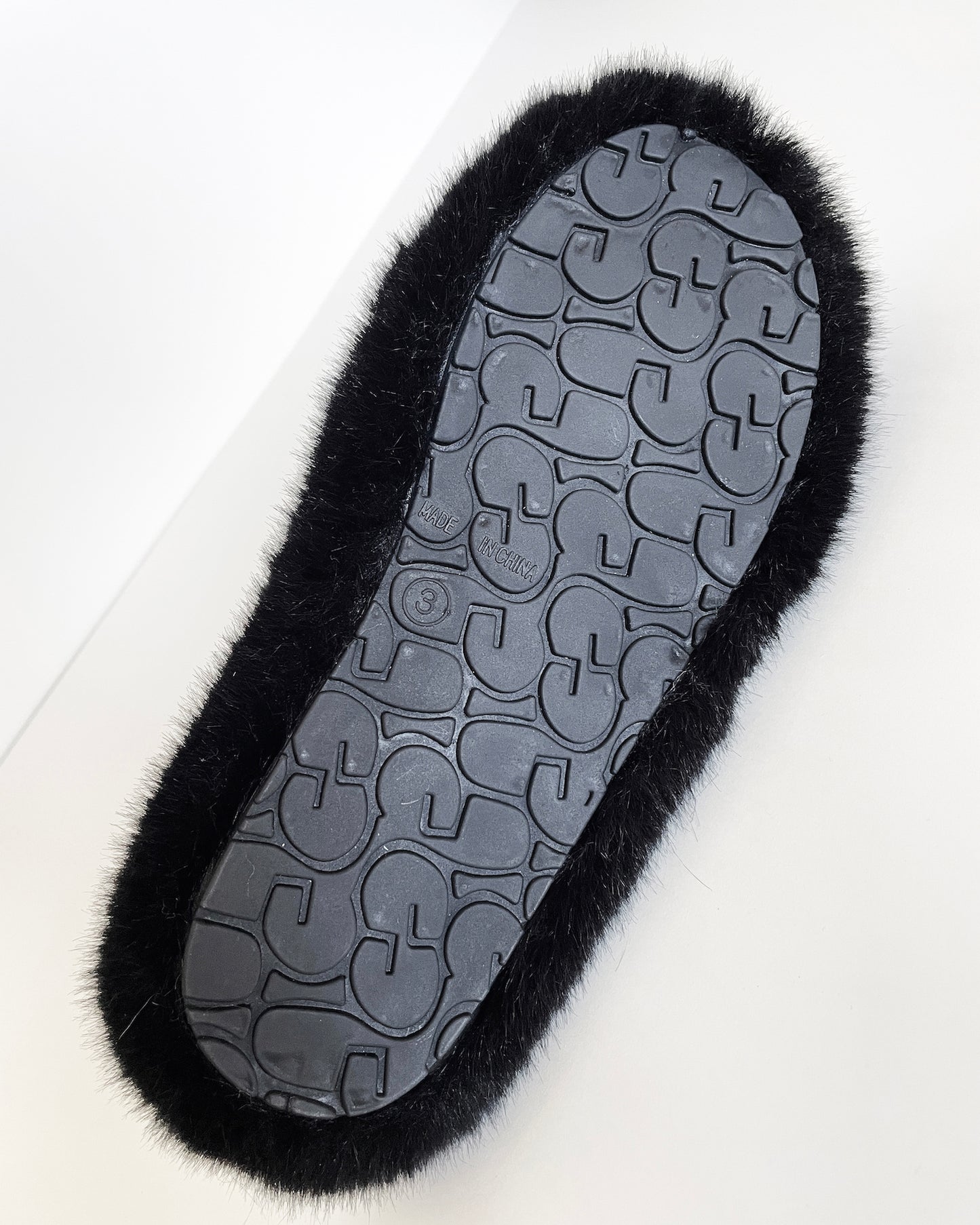 black furry lounge slippers *pre-order*