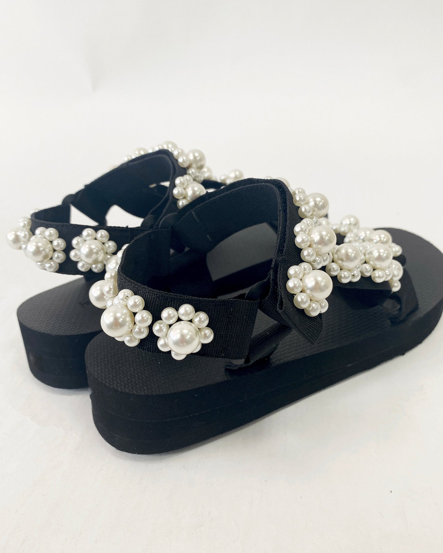 black pearls strappy sandals - 38