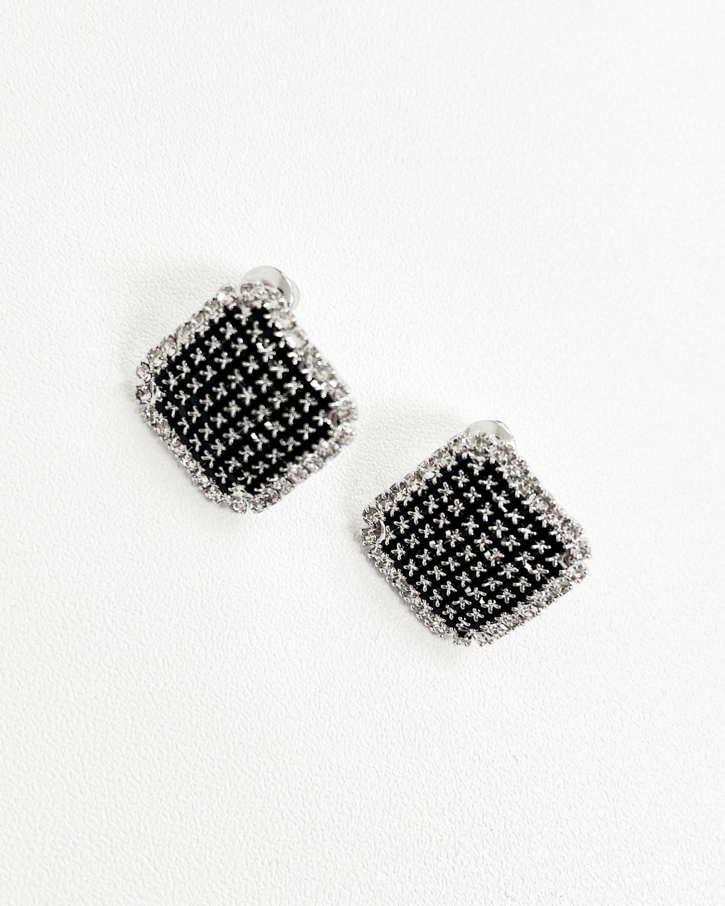 diamonds square studded earrings *pre-order*