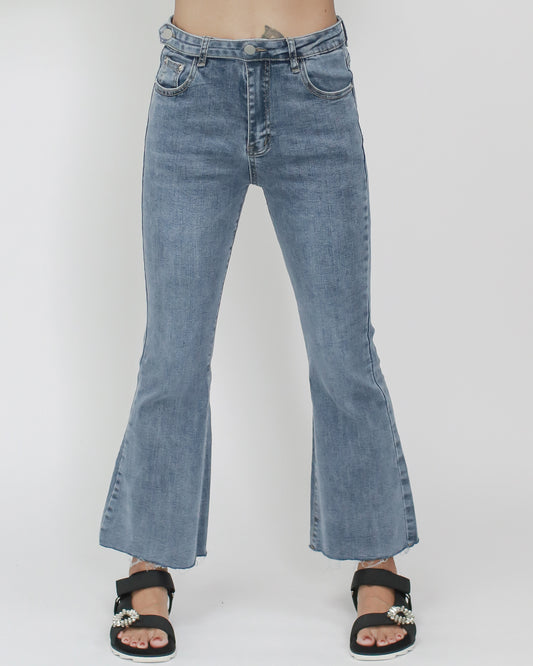 denim cropped flare jeans *pre-order*