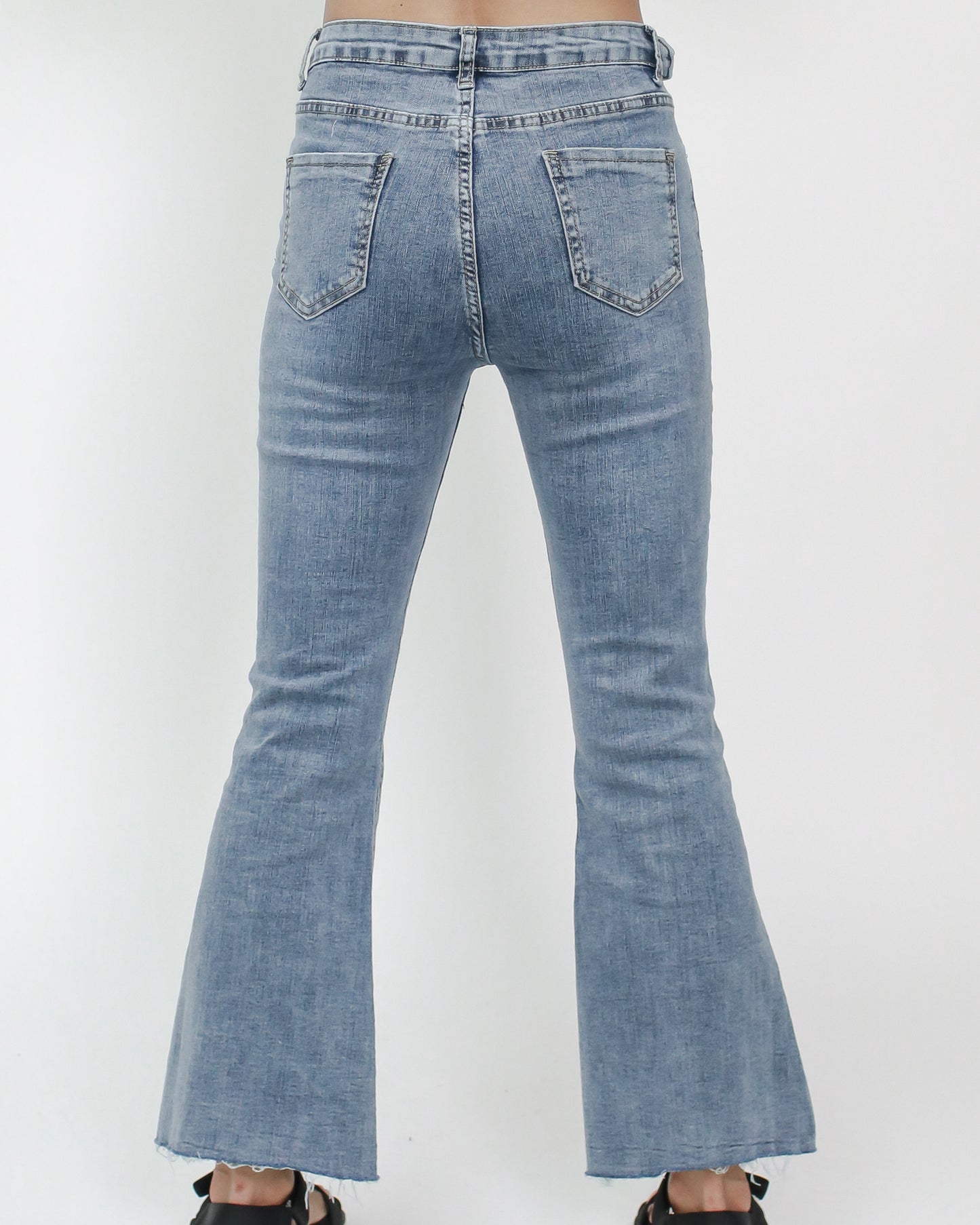denim cropped flare jeans *pre-order*