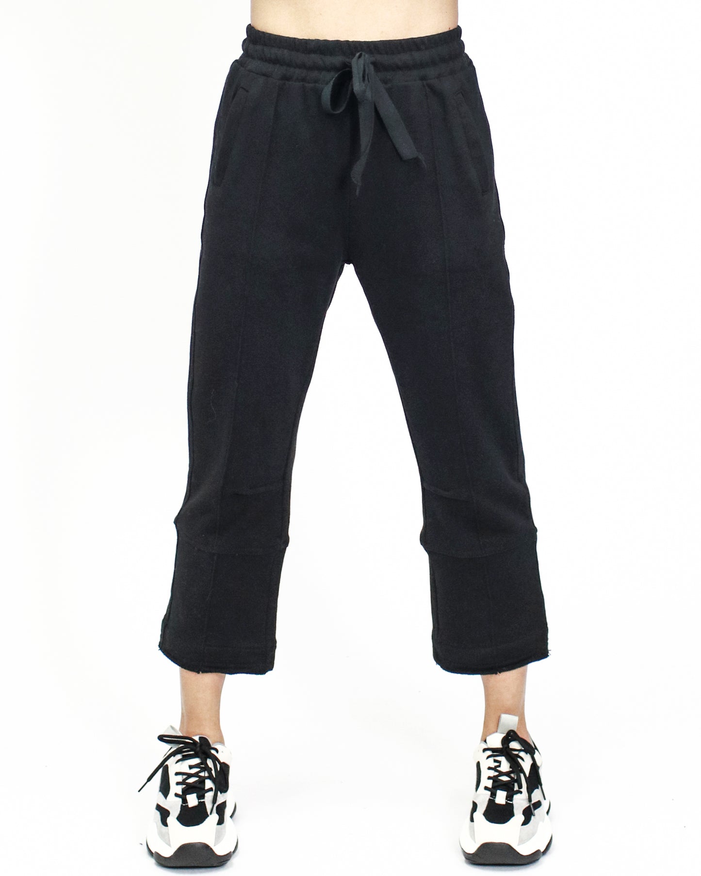 black cropped sweat pants *pre-order*