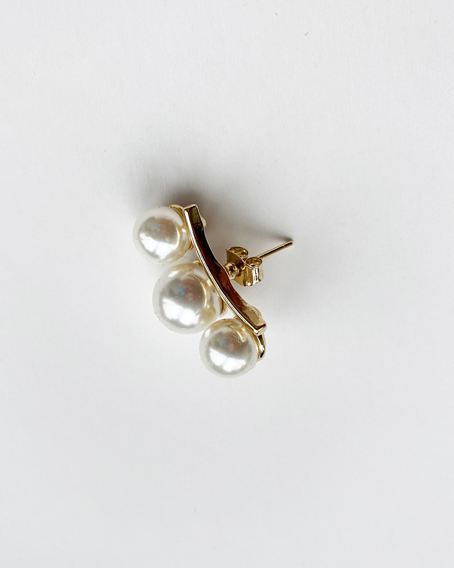 pearls curve earrings *pre-order*