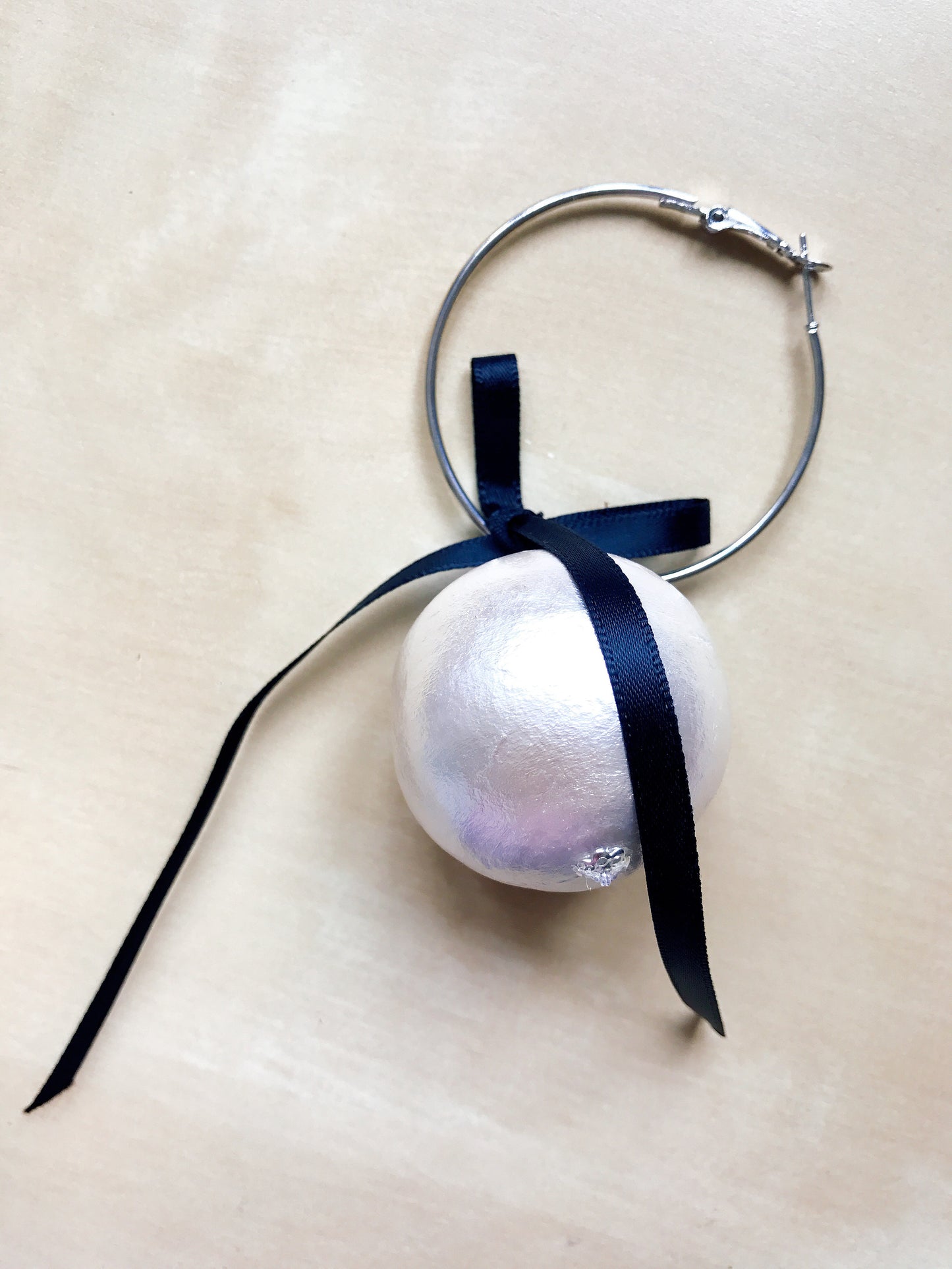 extra large texture pearl with ribbon loop single earring